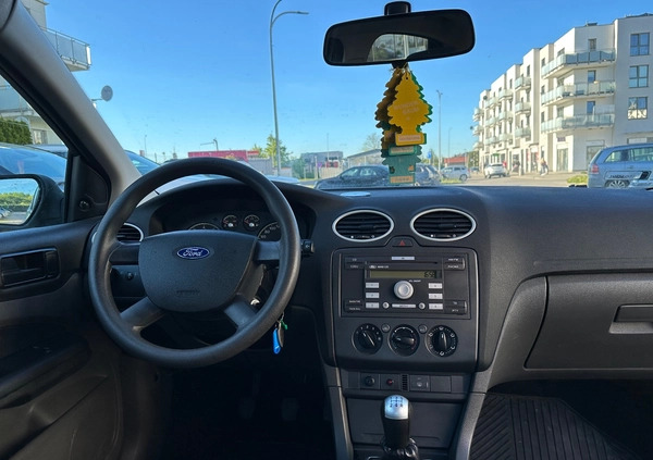 Ford Focus cena 7900 przebieg: 176834, rok produkcji 2005 z Rydzyna małe 56